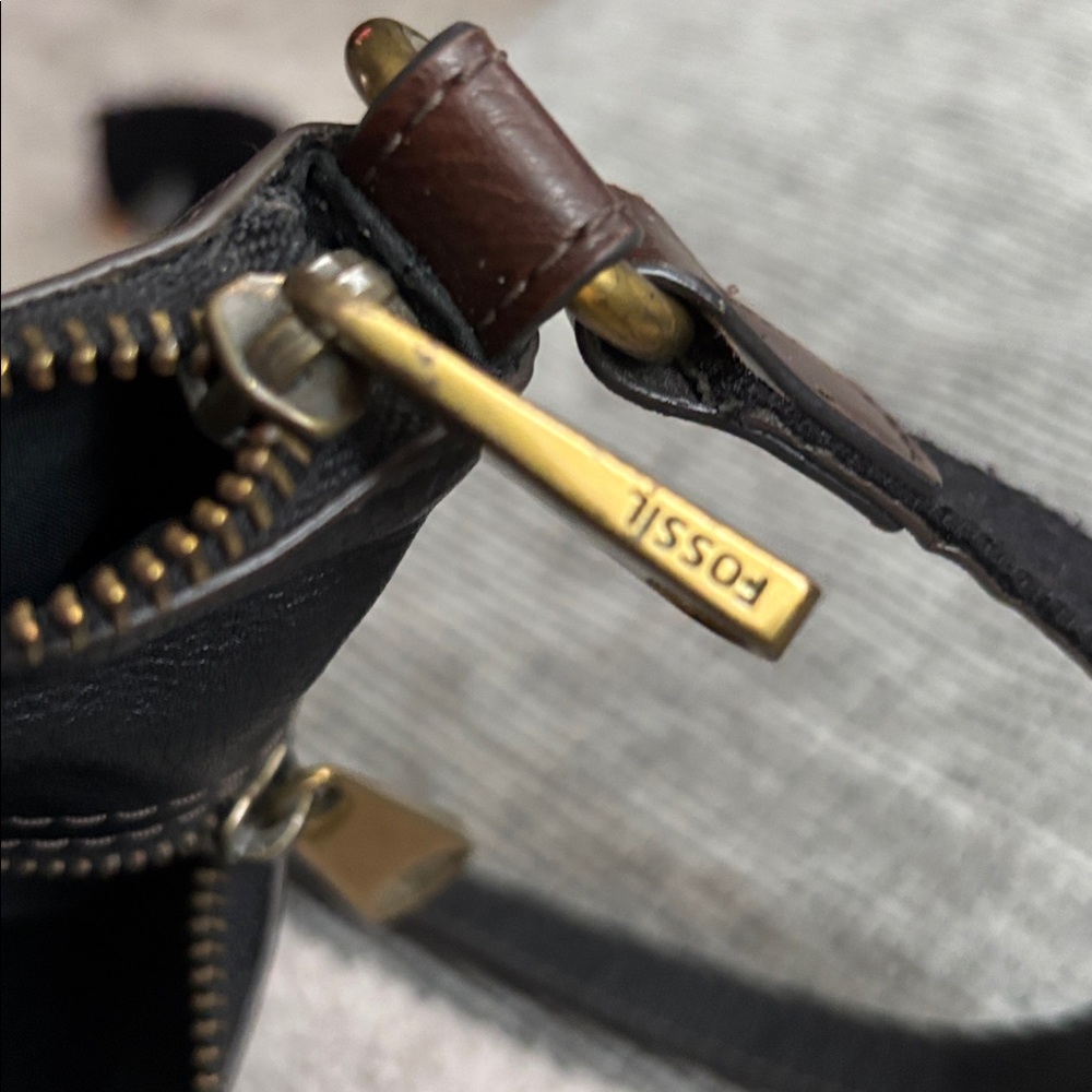 Fossil leather black cross body - Picture 9 of 16